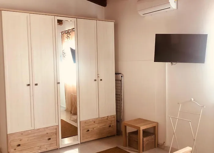 Willa Granita Ognina